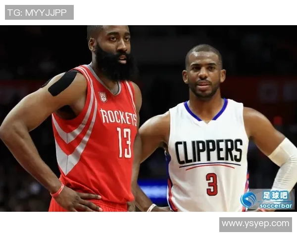 篮球与足球巨星亲密握手瞬间展现体育精神与友谊的美好时刻