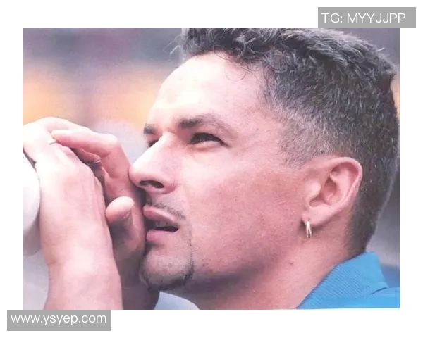 法国光头胡子足球明星的传奇人生与赛场风采揭秘